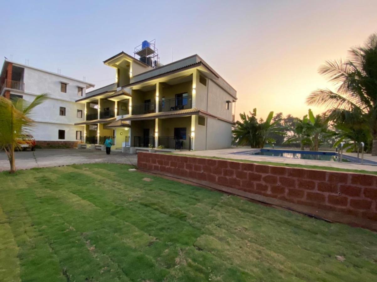 O'Nest Countryside Hotel Surai Bagian luar foto