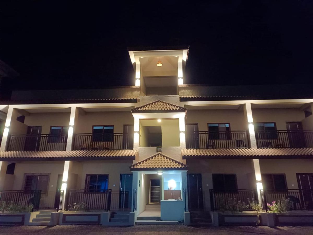 O'Nest Countryside Hotel Surai Bagian luar foto