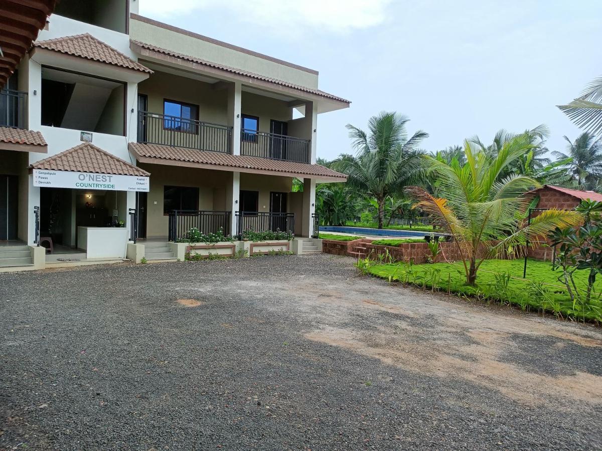 O'Nest Countryside Hotel Surai Bagian luar foto